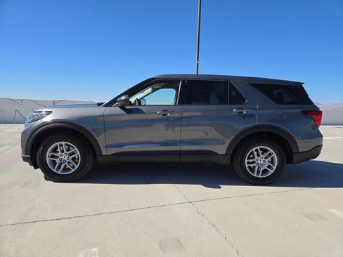 New 2026 Ford Explorer Active RWD image 7