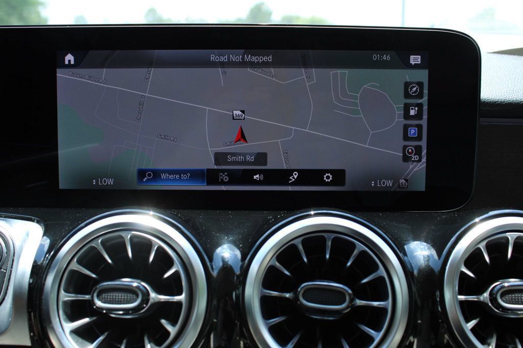 Used 2023 Mercedes-Benz EQB 300 4MATIC image 19