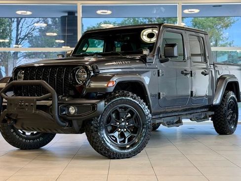 Used 2022 Jeep Gladiator Sport AWD/4WD image 1
