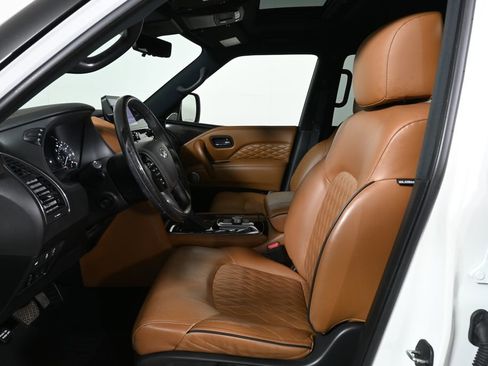 Used 2023 INFINITI QX80 Sensory w/ All-Season Package AWD/4WD image 3