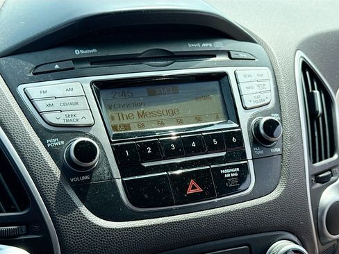Used 2010 Hyundai Tucson GLS w/ Popular Equipment Pkg 2 FWD image 10