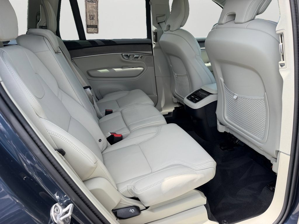 Certified 2026 Volvo XC90 B6 Ultra AWD/4WD image 9