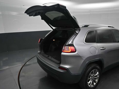 Used 2019 Jeep Cherokee Latitude Plus w/ Comfort/Convenience Group image 13