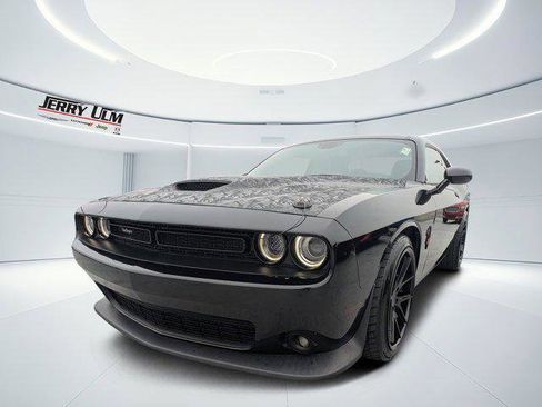 Certified 2022 Dodge Challenger R/T Scat Pack w/ Driver Convenience Group image 6