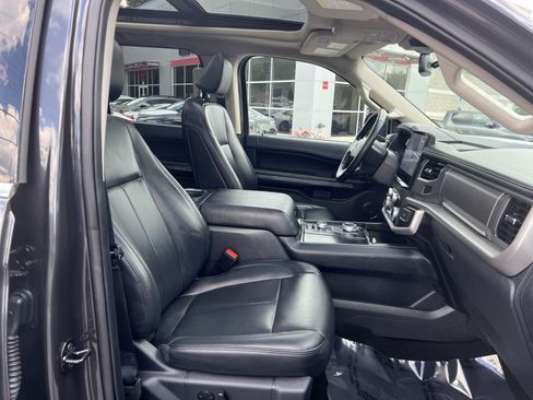 Used 2024 Ford Expedition Max XLT AWD/4WD image 28