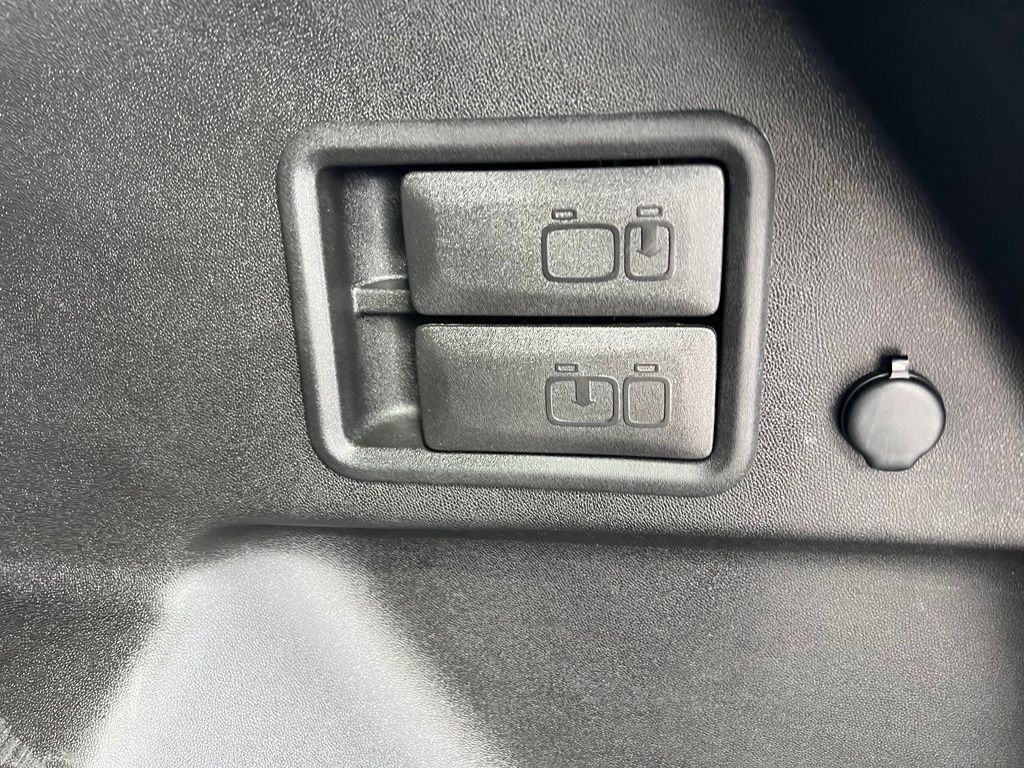 Used 2020 Chevrolet Equinox LT AWD/4WD image 24