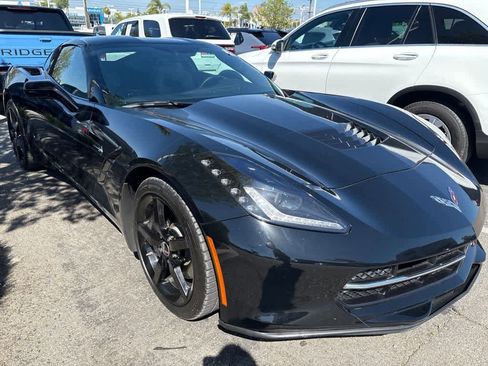 Used 2016 Chevrolet Corvette Stingray Coupe RWD image 2