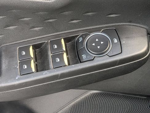 Used 2020 Ford Escape SE FWD image 12