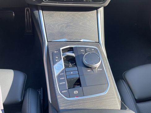 Certified 2023 BMW 330e w/ M Sport Package image 20