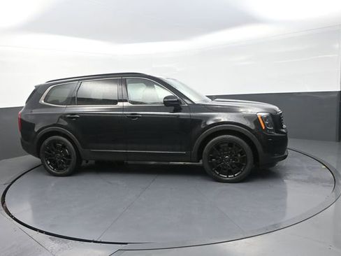 Used 2021 Kia Telluride EX w/ EX Premium Package AWD/4WD image 16