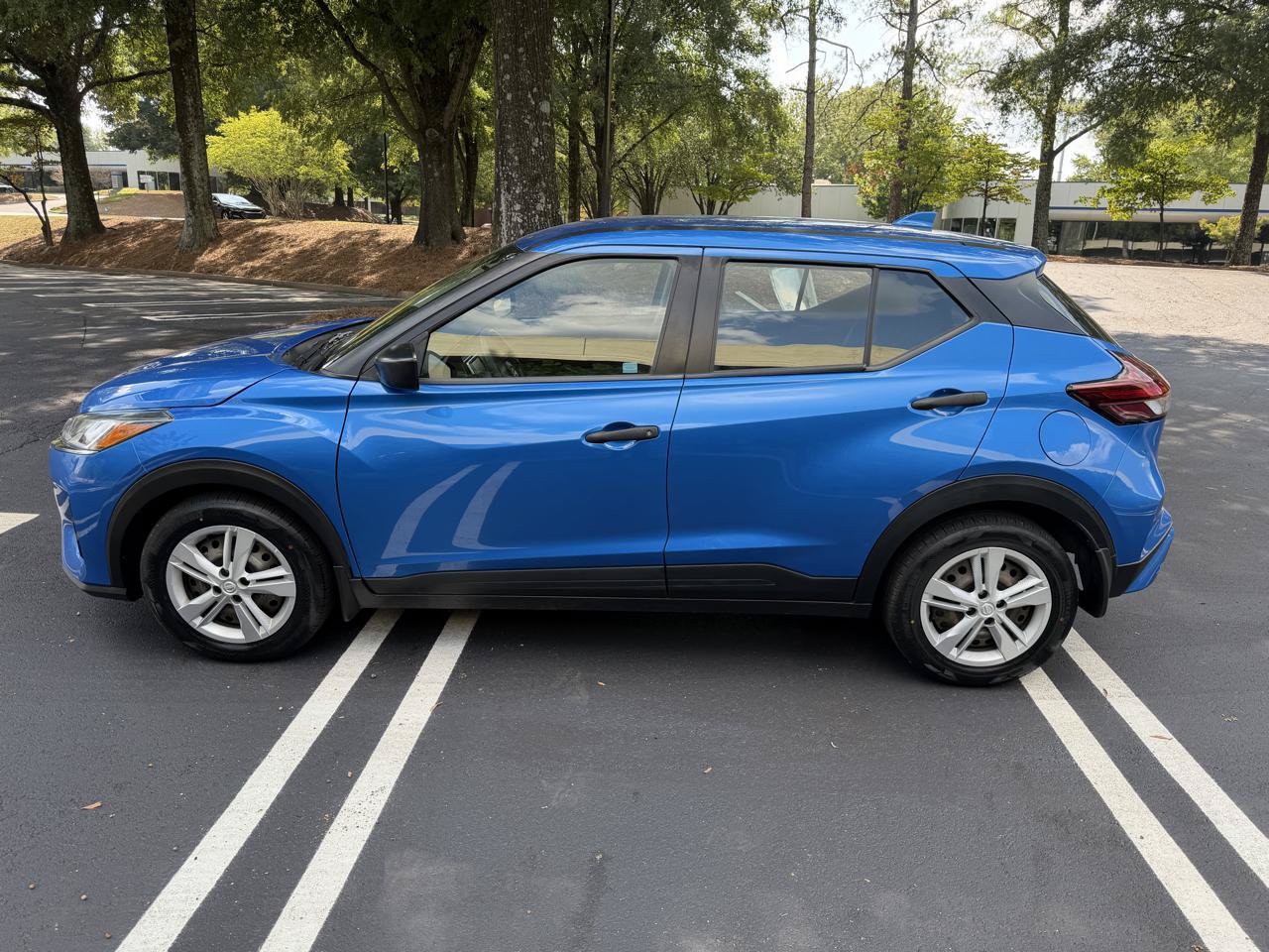 Used 2024 Nissan Kicks S FWD image 8