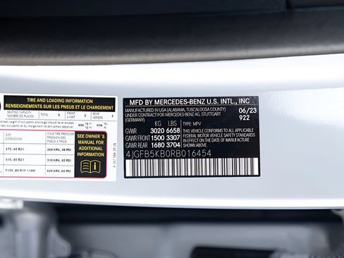 Used 2024 Mercedes-Benz GLE 450 4MATIC w/ AMG Line Exterior image 80