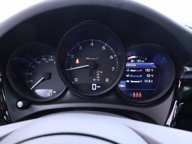 Certified 2025 Porsche Macan Turbo AWD/4WD image 11