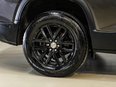 Used 2019 GMC Acadia SLT image 59