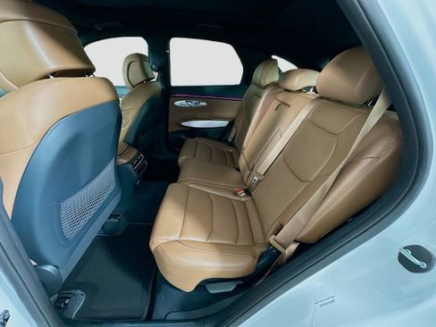 New 2026 Genesis GV70 2.5T Advanced image 17