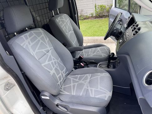 Used 2010 Ford Transit Connect XLT FWD image 12