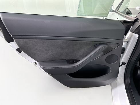 Used 2023 Tesla Model 3 Standard Range image 26