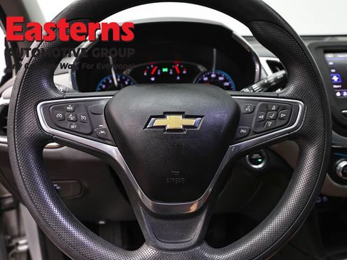 Used 2022 Chevrolet Equinox LT FWD image 10