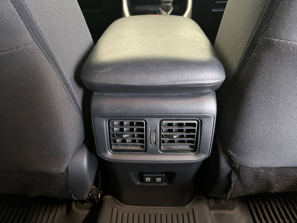 Used 2021 Toyota RAV4 XLE w/ XLE Grade Weather Package AWD/4WD image 25