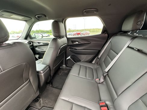Used 2024 Chevrolet TrailBlazer ACTIV image 23