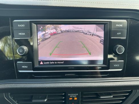 Used 2024 Volkswagen Jetta Sport image 16