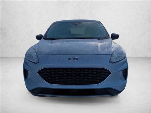 Used 2022 Ford Escape SE w/ Cold Weather Package image 2