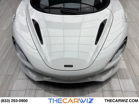 Used 2024 McLaren 750S Spider image 10