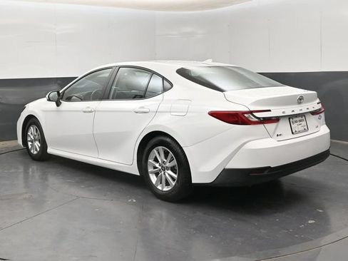 Used 2025 Toyota Camry LE FWD image 6