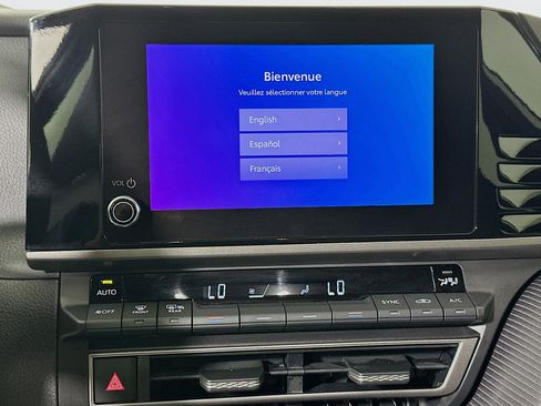 Used 2025 Toyota Camry SE FWD image 24