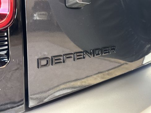 New 2025 Land Rover Defender 130 S image 31