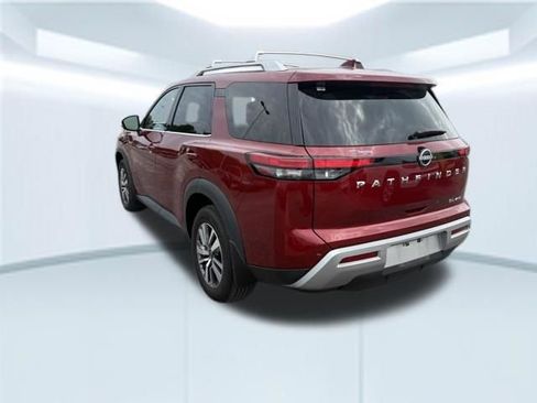 Used 2023 Nissan Pathfinder SL AWD/4WD image 8