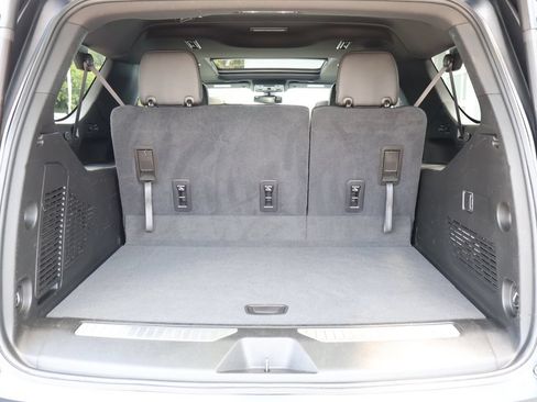 Used 2021 Chevrolet Suburban Z71 AWD/4WD image 34