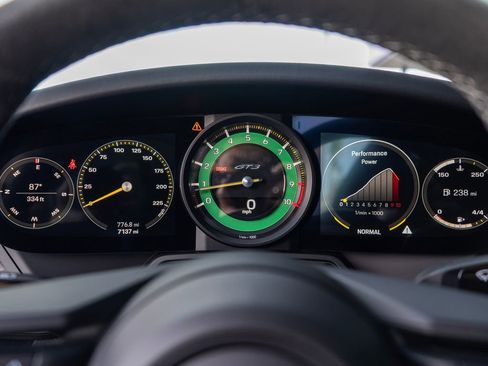 Used 2022 Porsche 911 GT3 RWD image 17