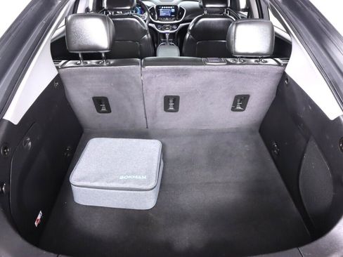 Used 2017 Chevrolet Volt LT w/ Comfort Package FWD image 36