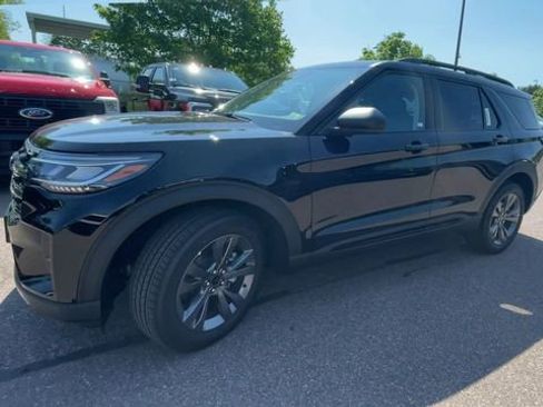 New 2026 Ford Explorer Active w/ Active Comfort Package AWD/4WD image 6