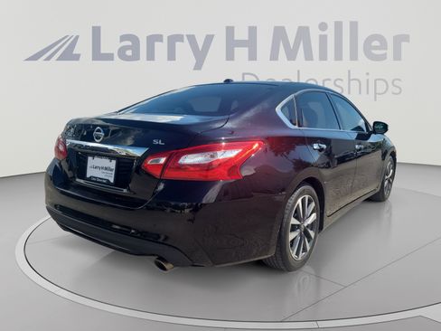 Used 2017 Nissan Altima 2.5 SL FWD image 5
