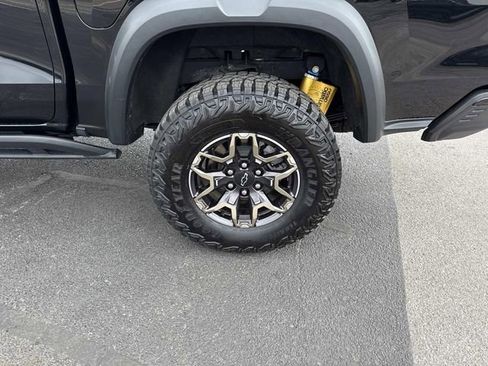 Used 2024 Chevrolet Colorado ZR2 w/ Safety Package image 30