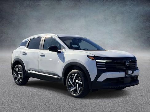 New 2026 Nissan Kicks SV FWD image 1