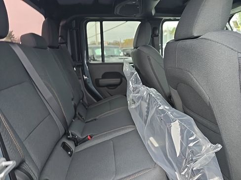 New 2026 Jeep Gladiator Sport image 13