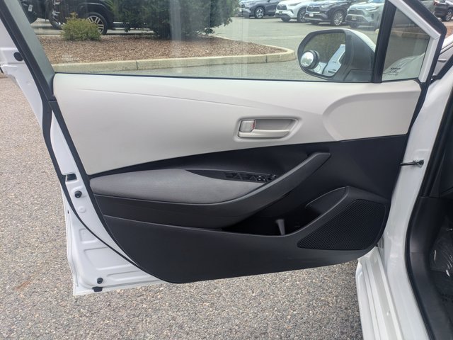 Used 2022 Toyota Corolla LE FWD image 18