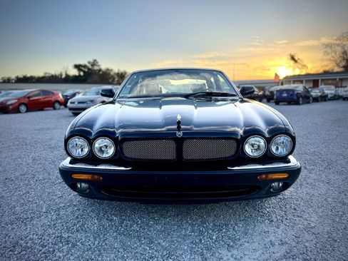 Used 1998 Jaguar XJ8 image 6