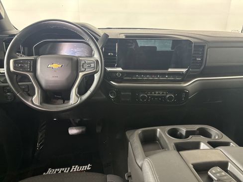 Used 2025 Chevrolet Silverado 1500 LT image 22