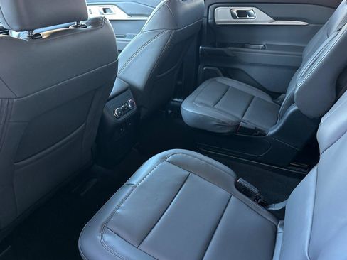 New 2026 Ford Explorer Active w/ Active Comfort Package image 9