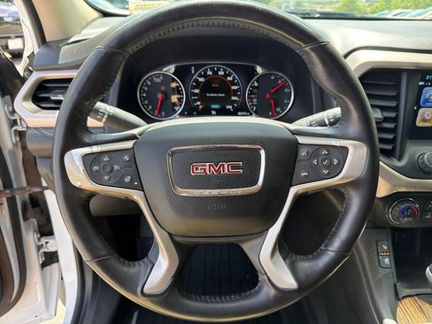 Used 2019 GMC Acadia Denali w/ Technology Package FWD image 20