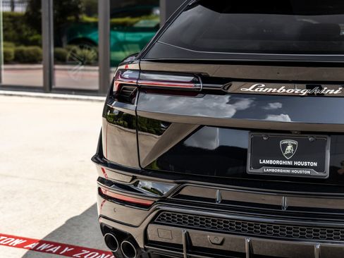 Used 2024 Lamborghini Urus S AWD/4WD image 11
