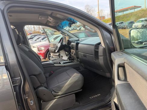 Used 2012 Nissan Titan SV w/ SV Value Truck Pkg image 16