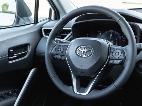 New 2026 Toyota Corolla Cross LE FWD image 13
