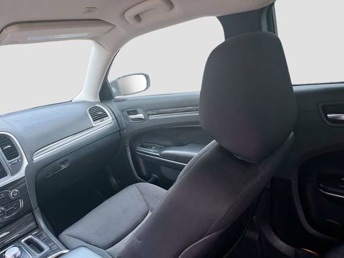 Used 2022 Chrysler 300 Touring w/ Sport Appearance Package RWD image 21