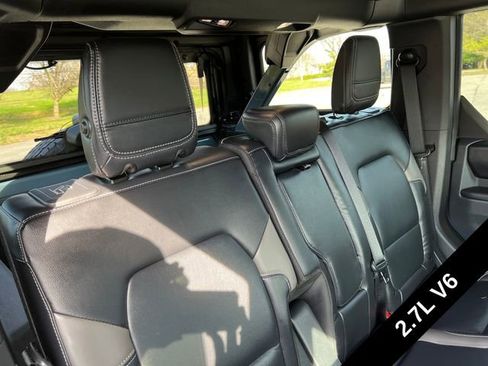 Used 2025 Ford Bronco Outer Banks AWD/4WD image 32