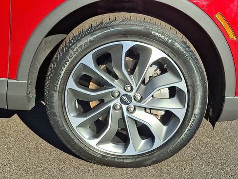 Used 2021 Lincoln Nautilus Reserve AWD/4WD image 8